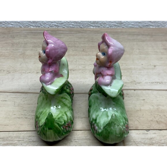 Vtg Unbranded Pink Elf In Green Boot Porcelain Figurine Set Of 2 Made In Japan - Picture 3 of 9